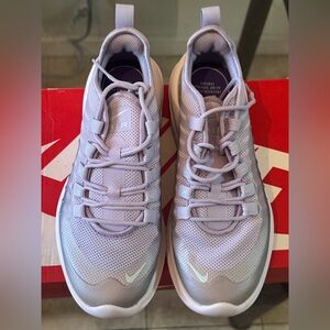 Women’s Nike Air Max Axis